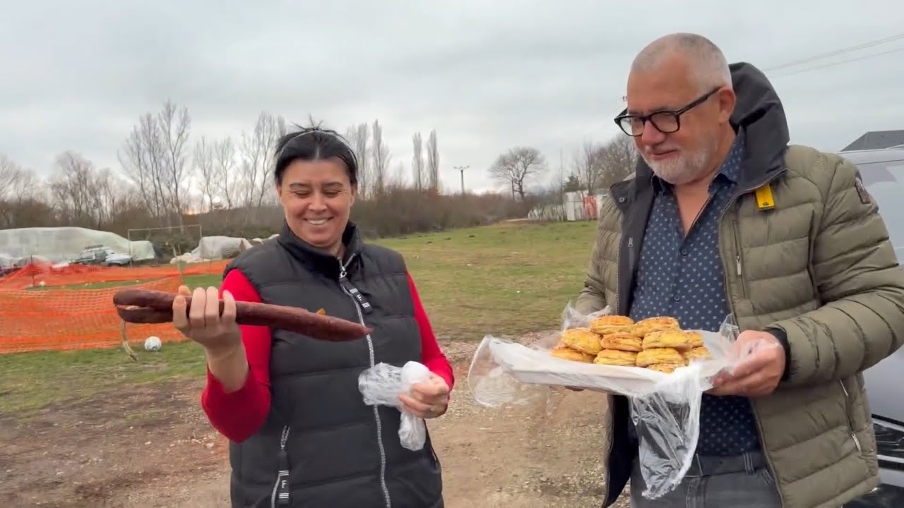 Asta-i Romania mea iarna! Pogăcele cu povesti de viata la tara!