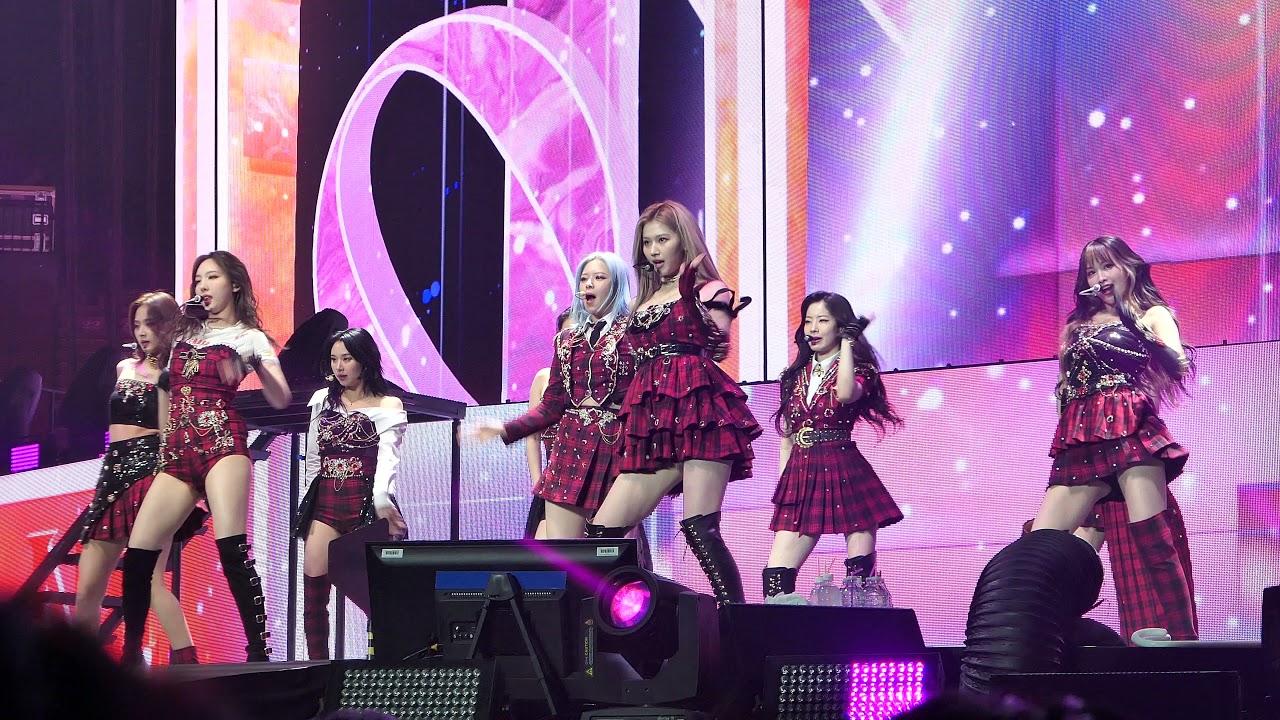 TWICE (트와이스) - Feel Special | 220215 World Tour 'III' in LA