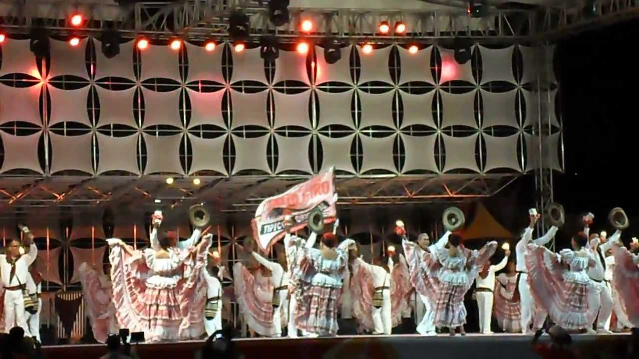 CUMBIAMBA EL GALLO GIRO- TARDE DE DANZAS Y NOCHE DE CUMBIA 2014