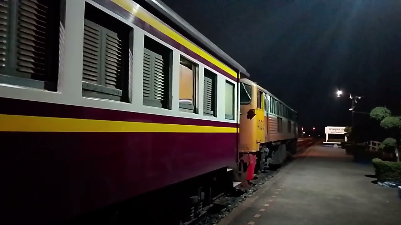 GEK4023 รถธรรมดาที่ 212 ตะพานหิน - กรุงเทพ จอด บางมูลนาก เวลา 06.06 ตามเวลา