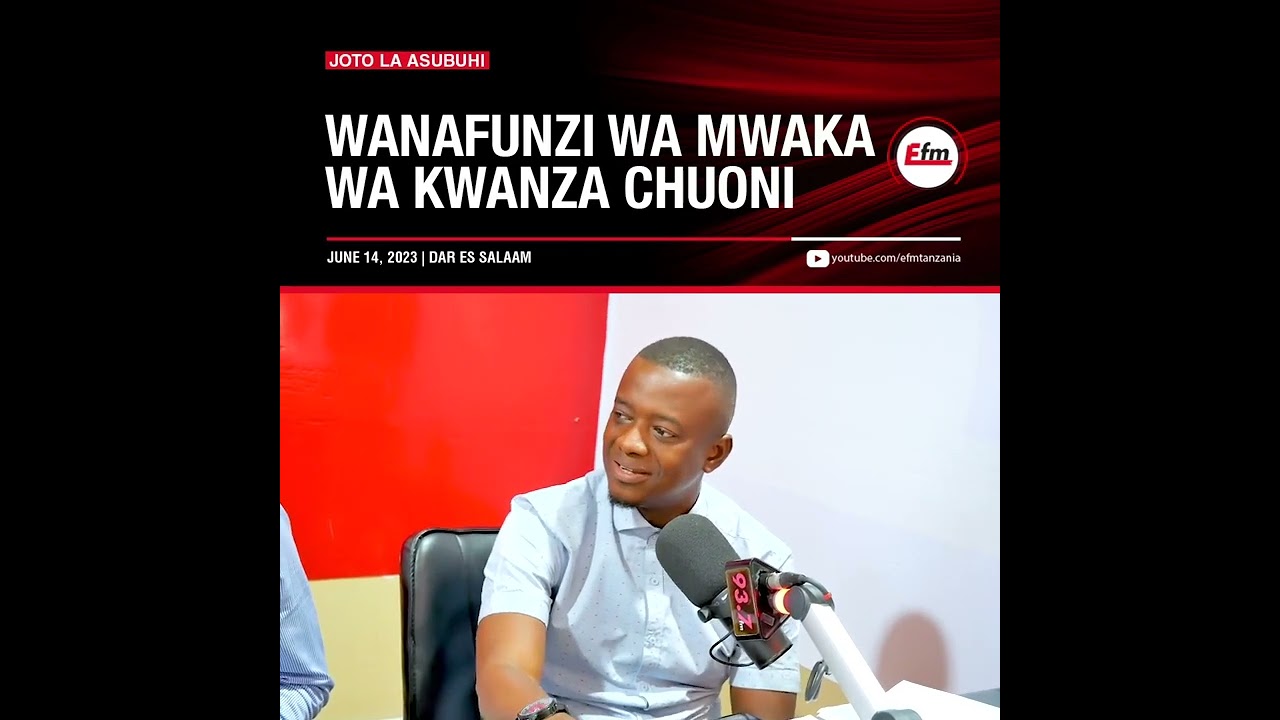 STAN BAKORA NA WANAFUNZI WA CHUO WA FIRST YEAR.
