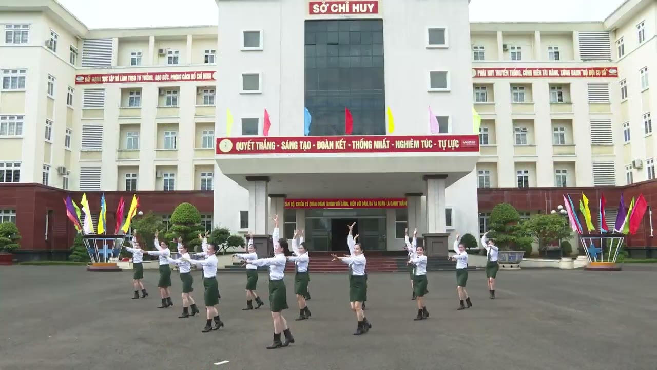 Nhảy dân vũ phụ nữ Quân đoàn 3 CUỐI
