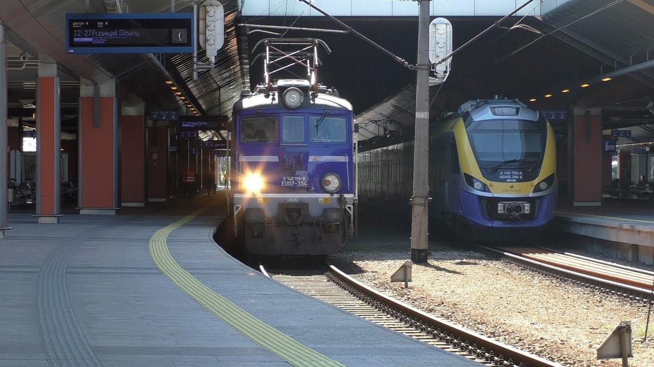 Kraków Główny dworzec PKP - Koleje Małopolskie | PKP IC | PolRegio
