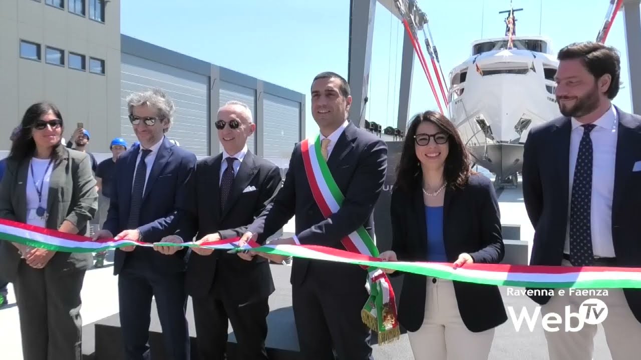 Oggi il varo di “Infynito 90”: il nuovo yacht extra-lusso del Gruppo Ferretti