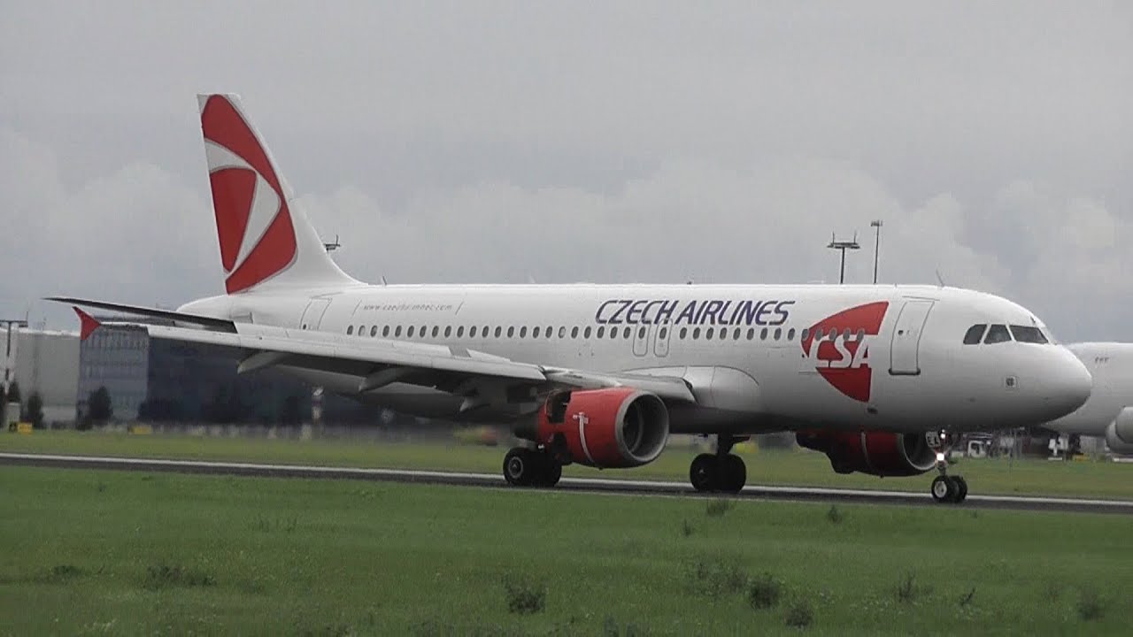 Czech airlines - landing Prague Airport LKPR
