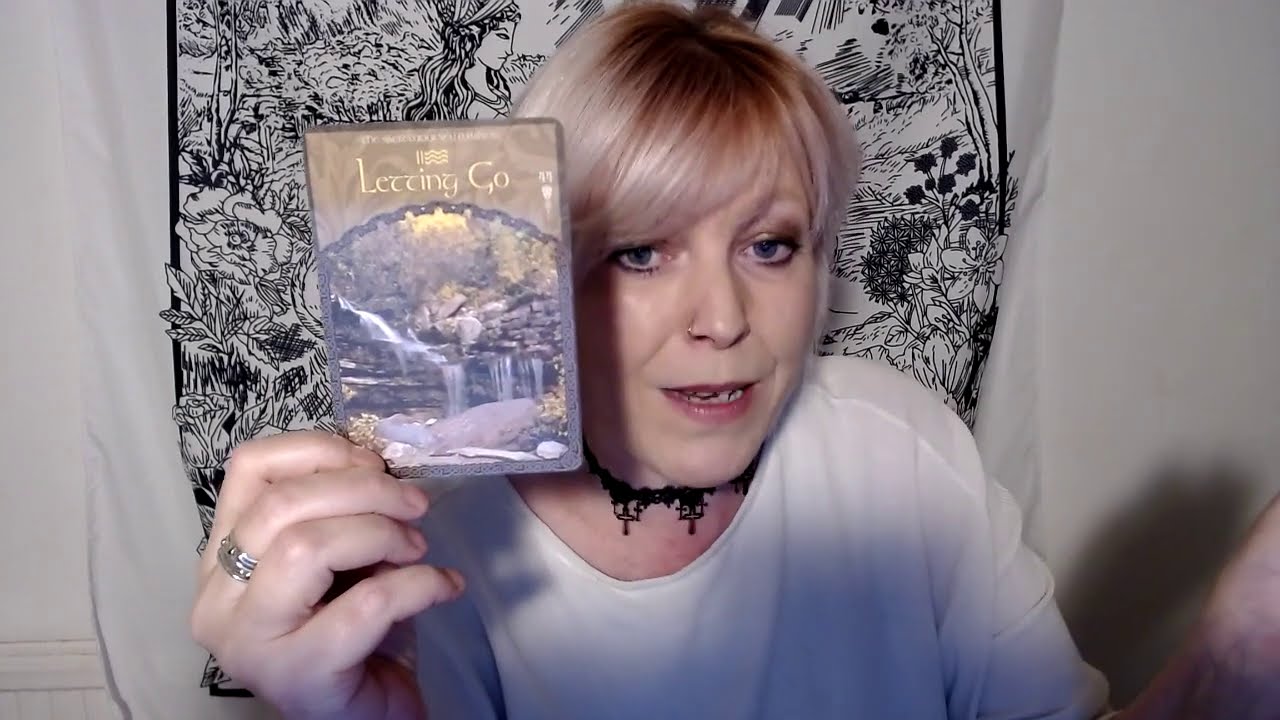 PISCES 2021 ~ Letting Go Of The Sting! New Life Begins!! YEARLY OUTLOOK TAROT READING 2021