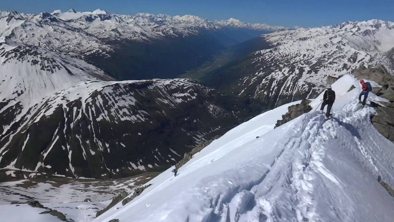 Klein Furkahorn 3026m  Direttissima SW abfahrt 40°