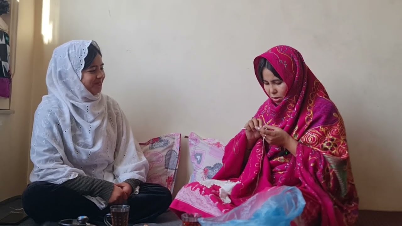دالر خاتون ره سر چرخک کده بیری نا غلاف آجی ره به اّب کرد 🤨