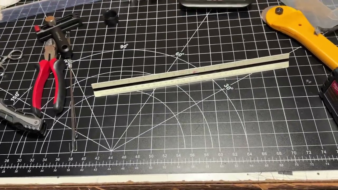 Making a rock sling cracker out of dyneema. 
