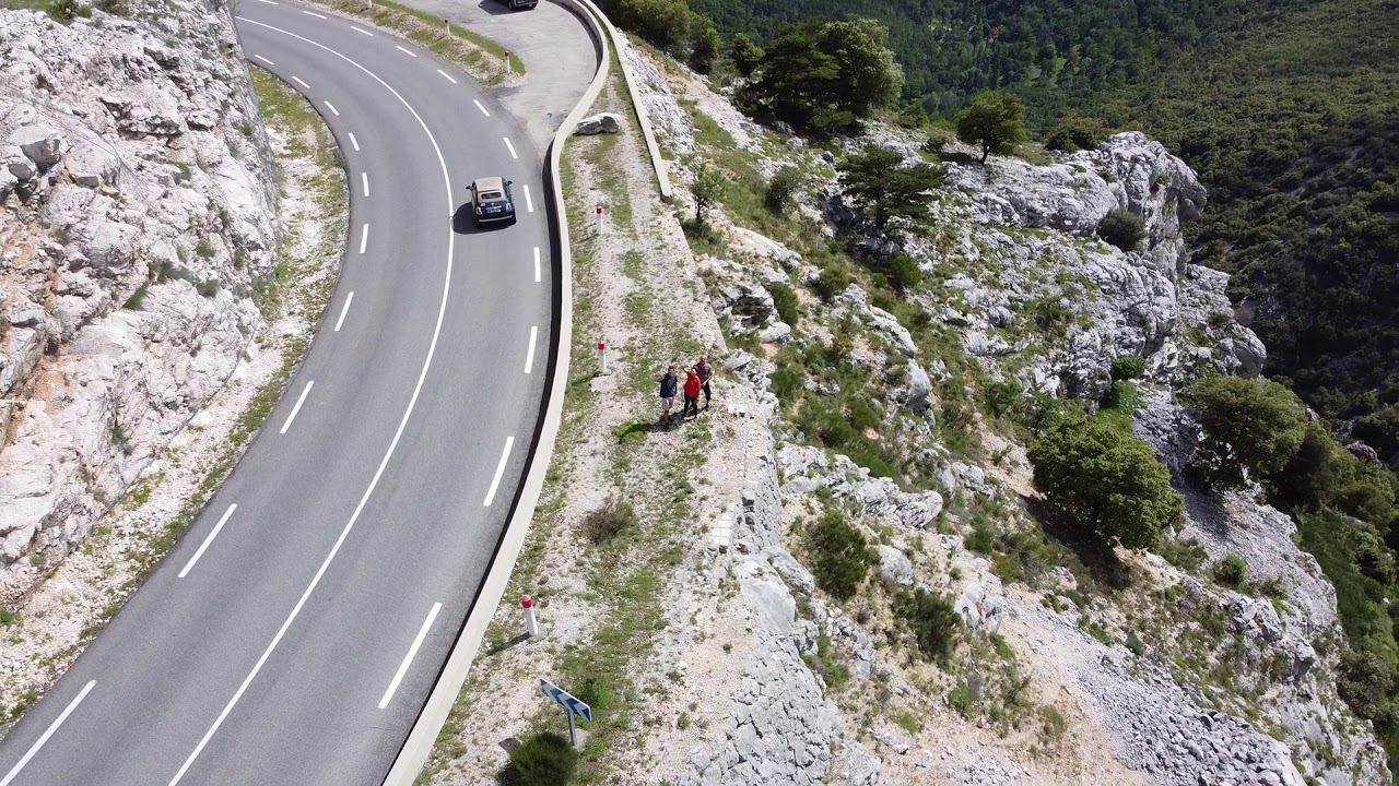 Cascades proche d'Escragnolles au drone mavic mini