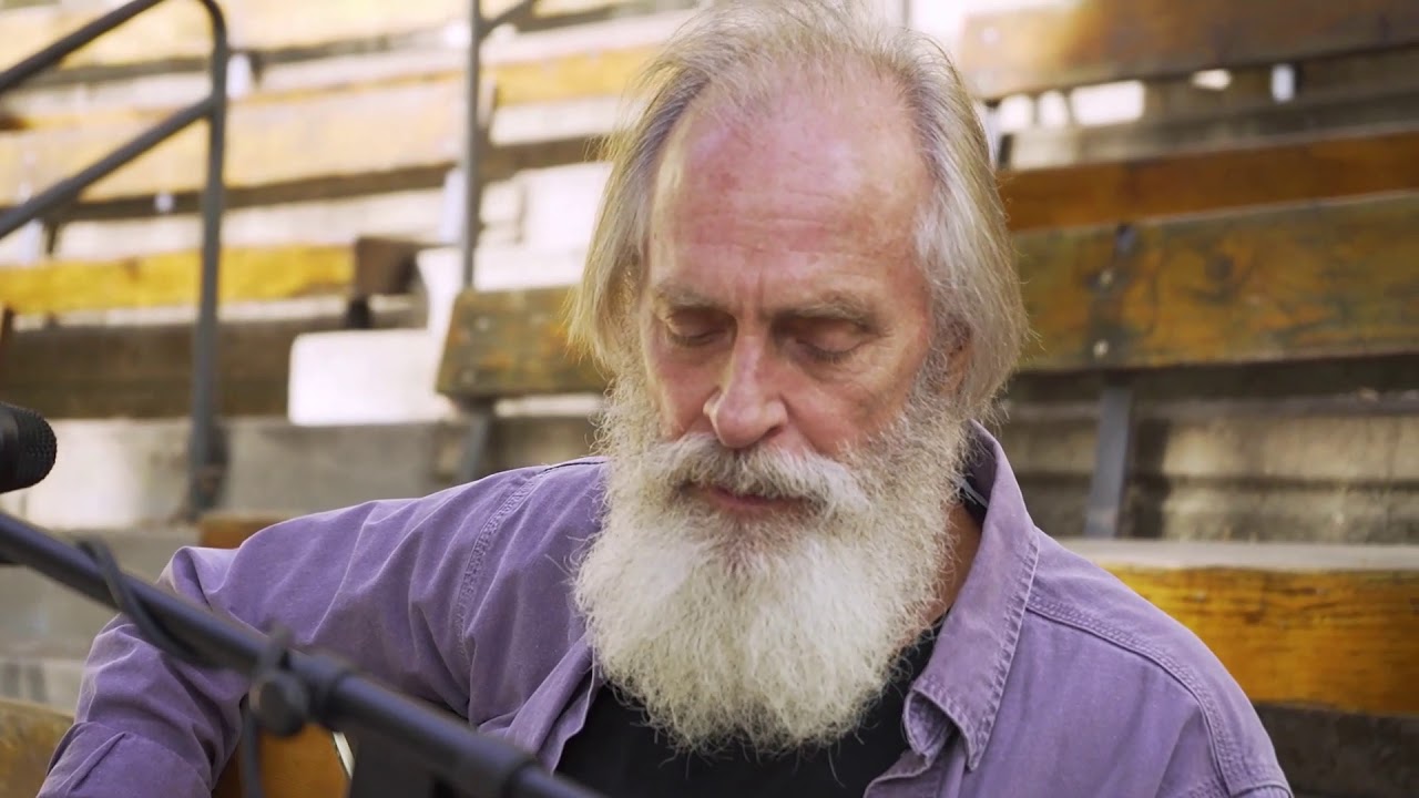 Keith Carradine performs 