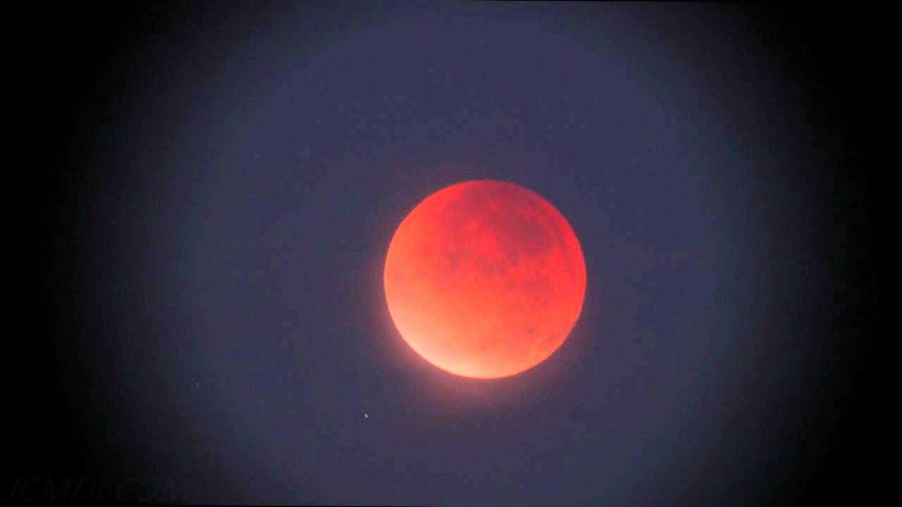 Total Lunar Eclipse Highlights 12-10-2011  V10519