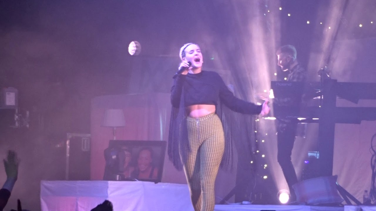 Anne-Marie - Rockabye live in Glasgow