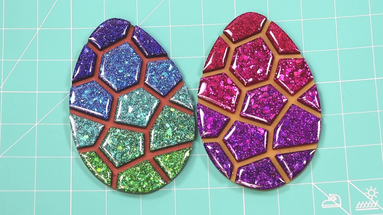 Making dragon egg coasters. Epoxy resin. Chocolate egg mould.