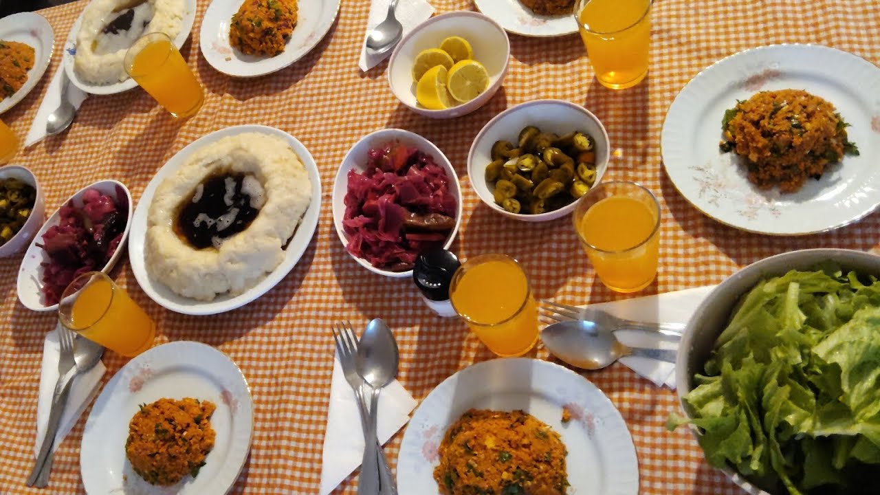 Meşhur kısırımı yaptım ve sevdiklerimle güzel bir sofradayız❤️