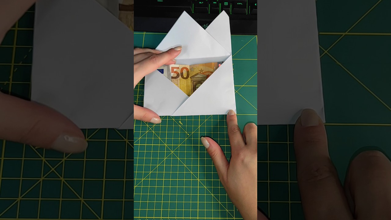 DIY envelope no tape needed A4 paper size DIY-Umschlag #diy #gift #giftwrapping #wrapping #christmas