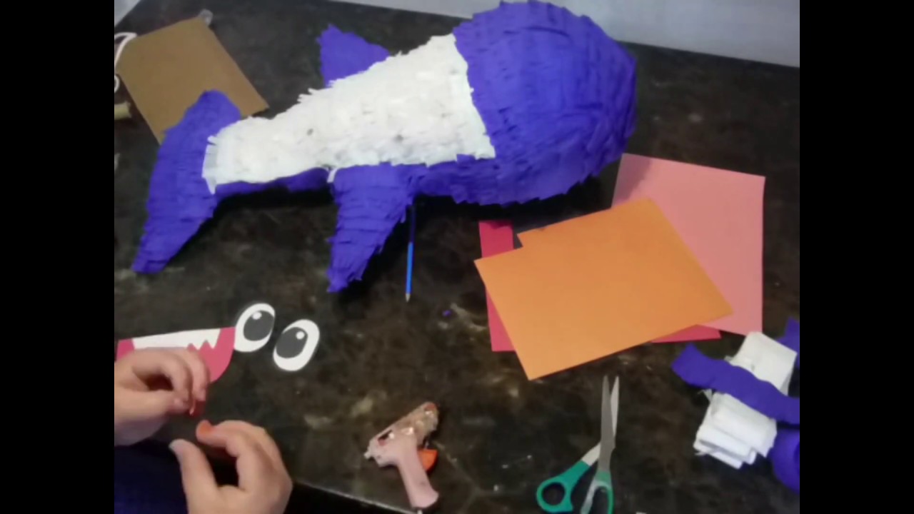 Baby Shark pinata
