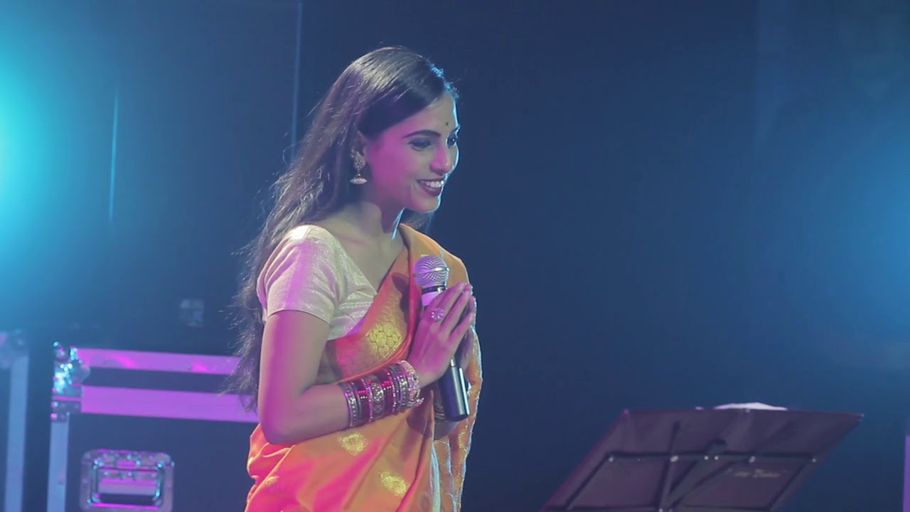 Индианка спела на бурятском языке. Индианка поет на бурятском. Indian girl sings in Buryat language