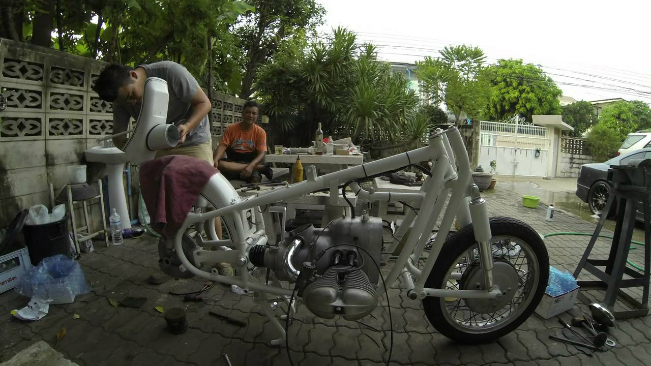 BMW R69S 1969 restoration: Day 1 (Bangkok, Thailand)