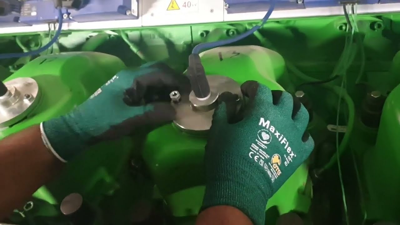 How to Remove, Inspect and Install Engine Spark Plug