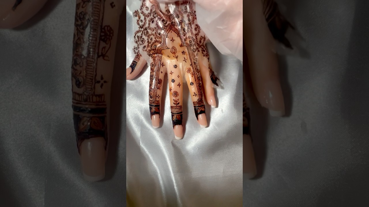 Henna peeling ASMR😍 insta: henna_by_aak #asmr #asmrsounds #henna #hennaartist #hennadesign