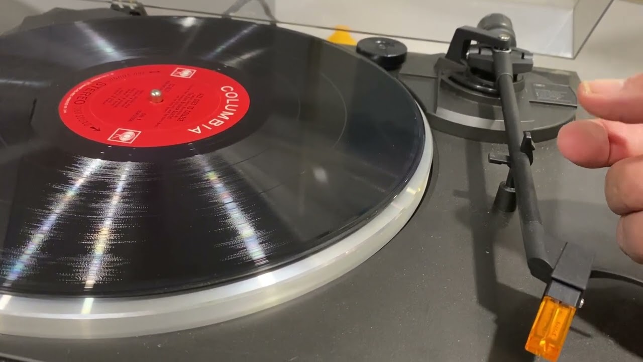 Technics SL-BD20 belt drive semi automatic turntable
