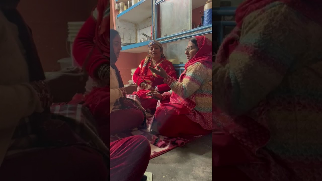 जमुना किनारे निके निके रुखडू,,,,,,,,,  