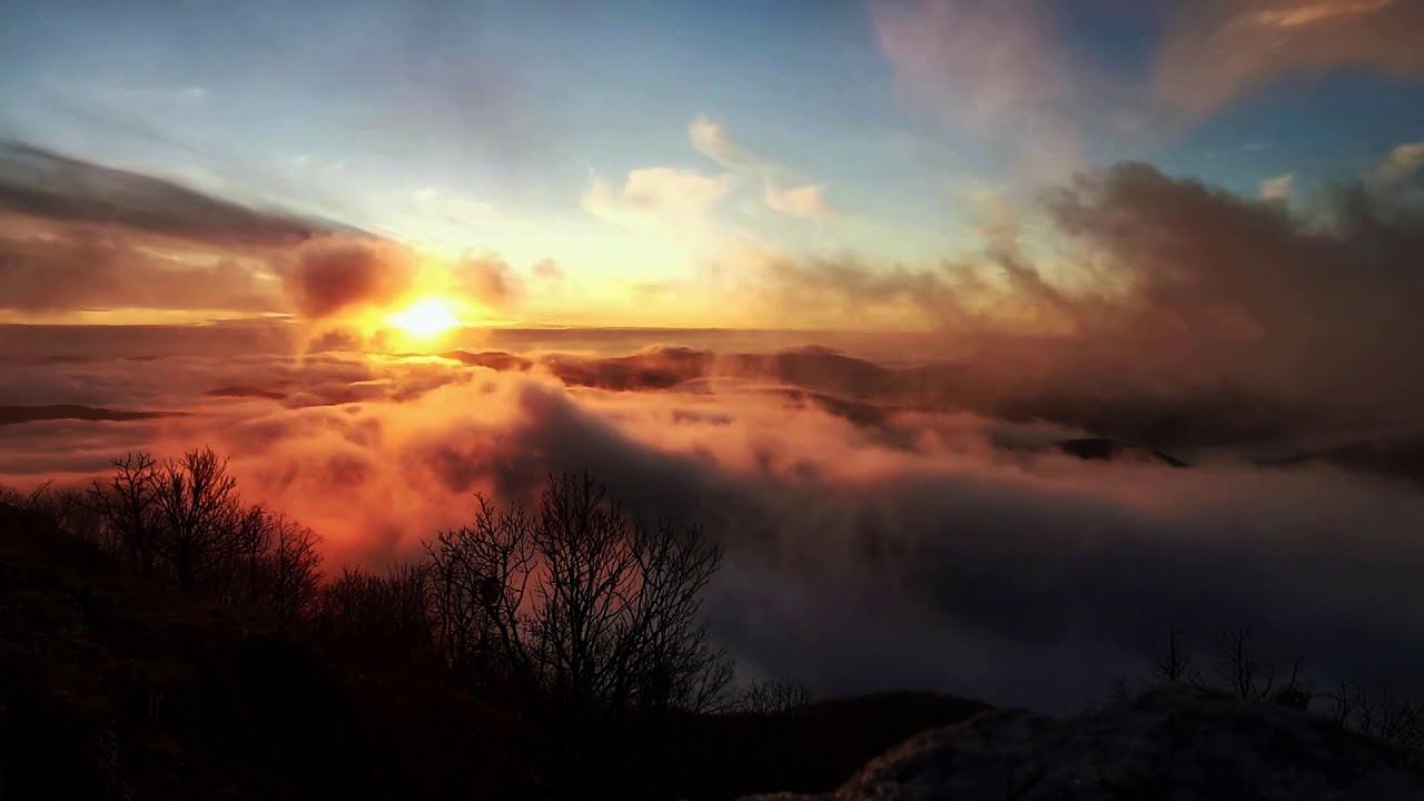 2021 első napfelkelte. The first sunrise of 2021 in the Hungarian mountains