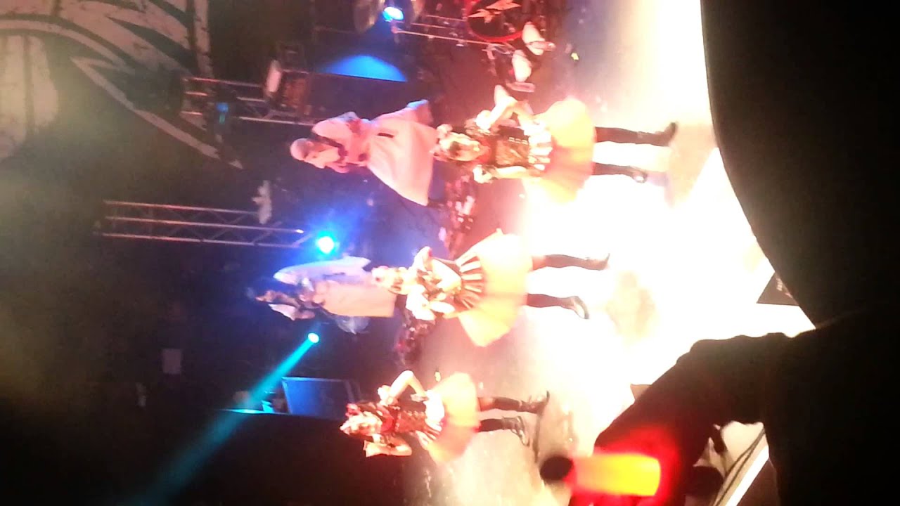 [FANCAM] 20140701 - BABYMETAL live in Paris - 02