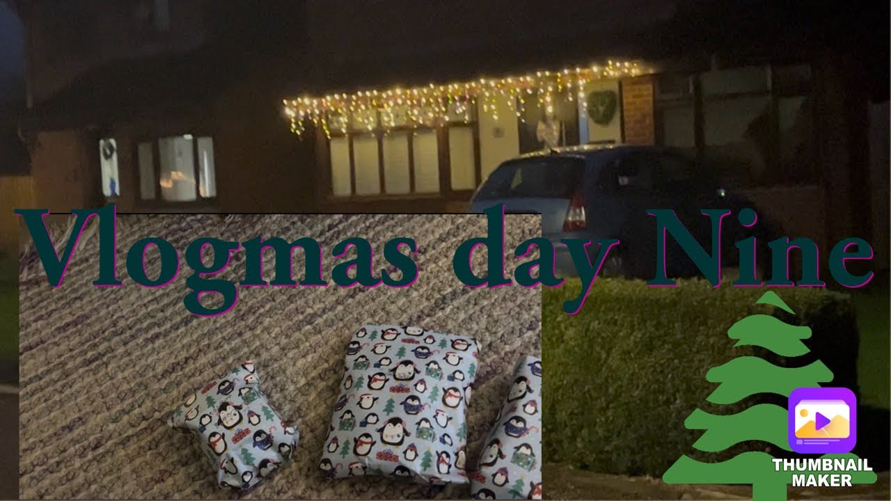 Present wrapping and Christmas lights || vlogmas day 9 