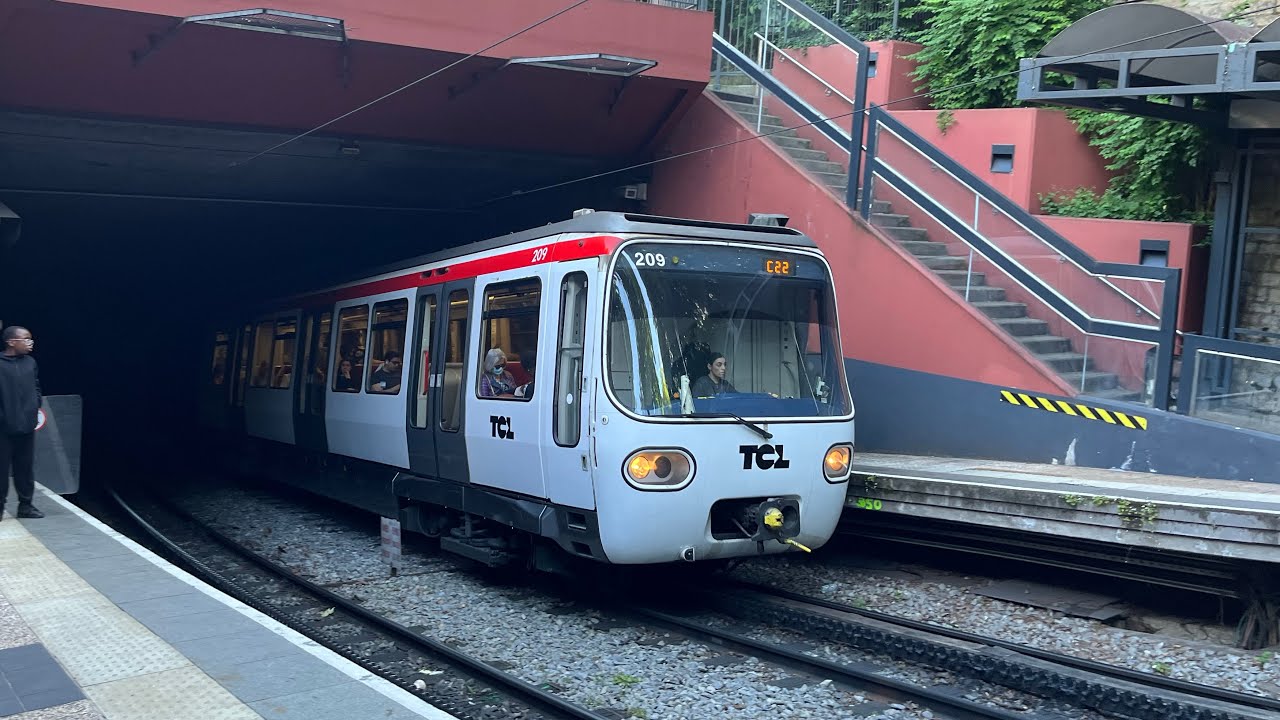 M&eacute;tro de Lyon MCL80 &agrave; Croix-Paquet - r&eacute;seau TCL
