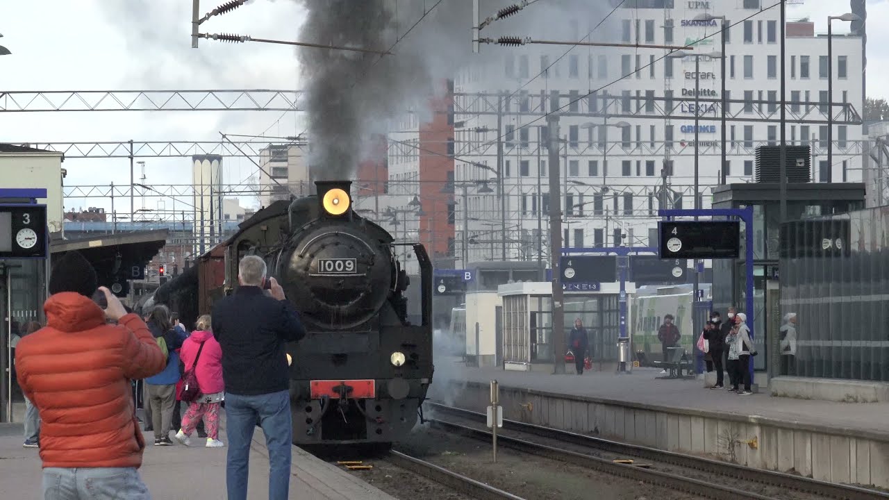 Ukko Pekka - L&auml;ht&ouml; Tampereen asemalta