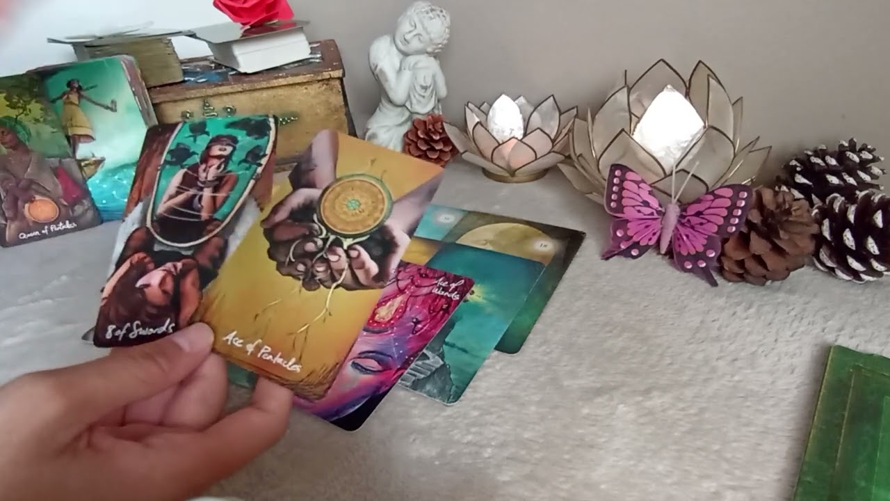 🦋✨¿Qué PIENSA, qué SIENTE, qué HARÁ?✨🦋 Tarot interactivo