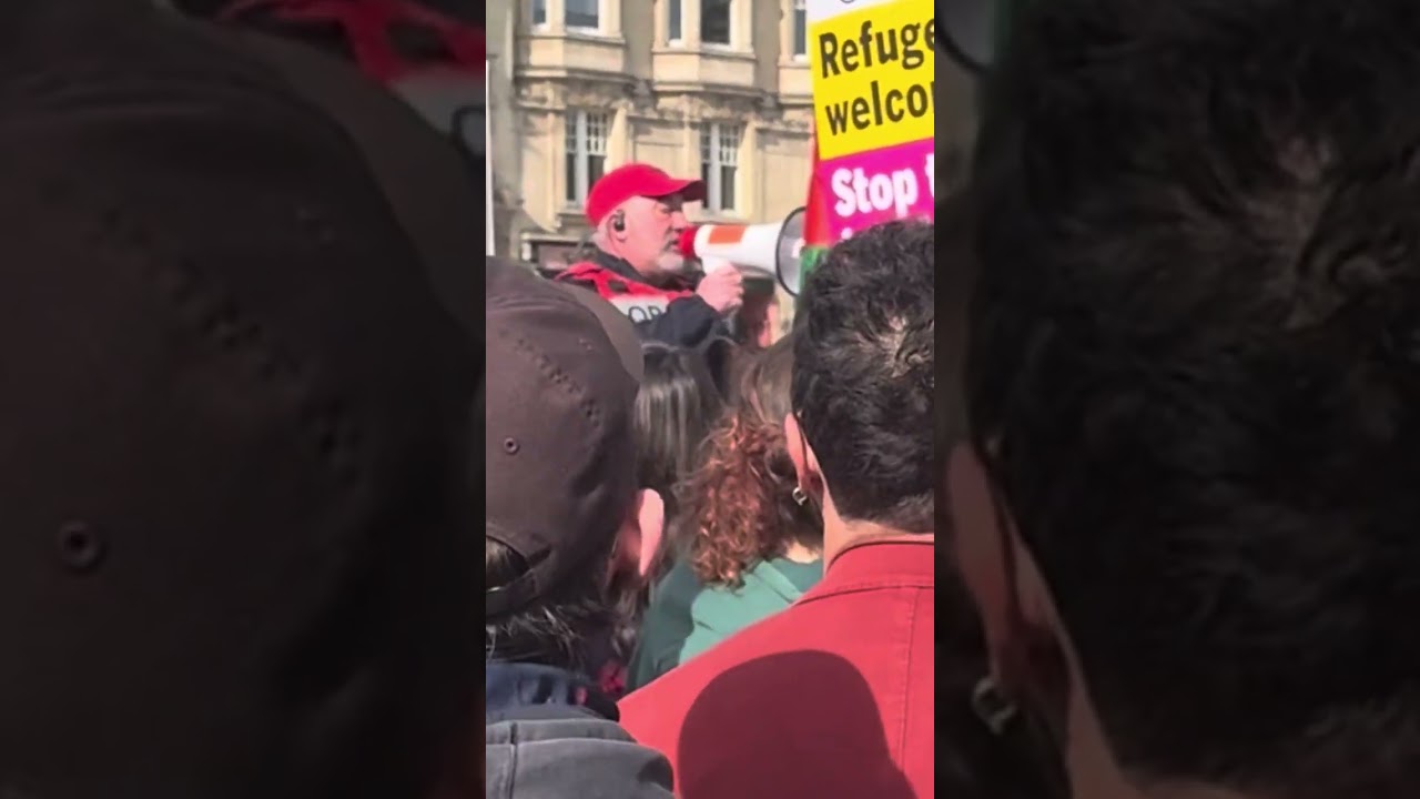 Police announce a section 43 at stand up to racism demonstration #thebristolchannel #standuptoracism