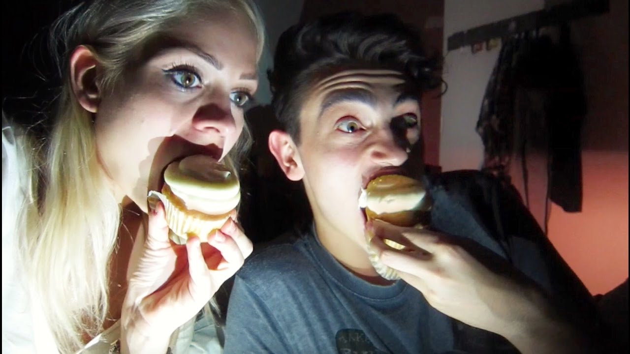 Mangiare cupcake a letto | New York | AlicelikeAudrey