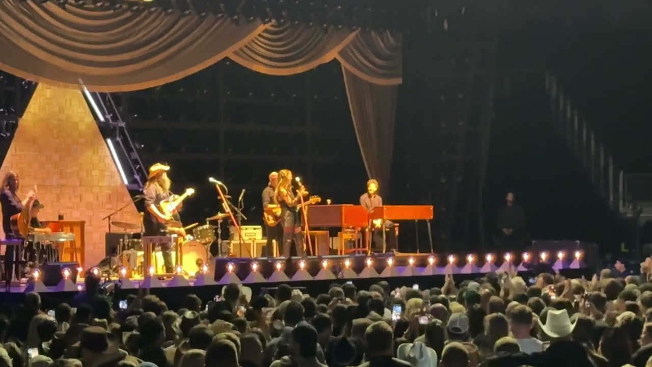 Chris Stapleton Introduces His Band To Tennessee Whiskey 🥃