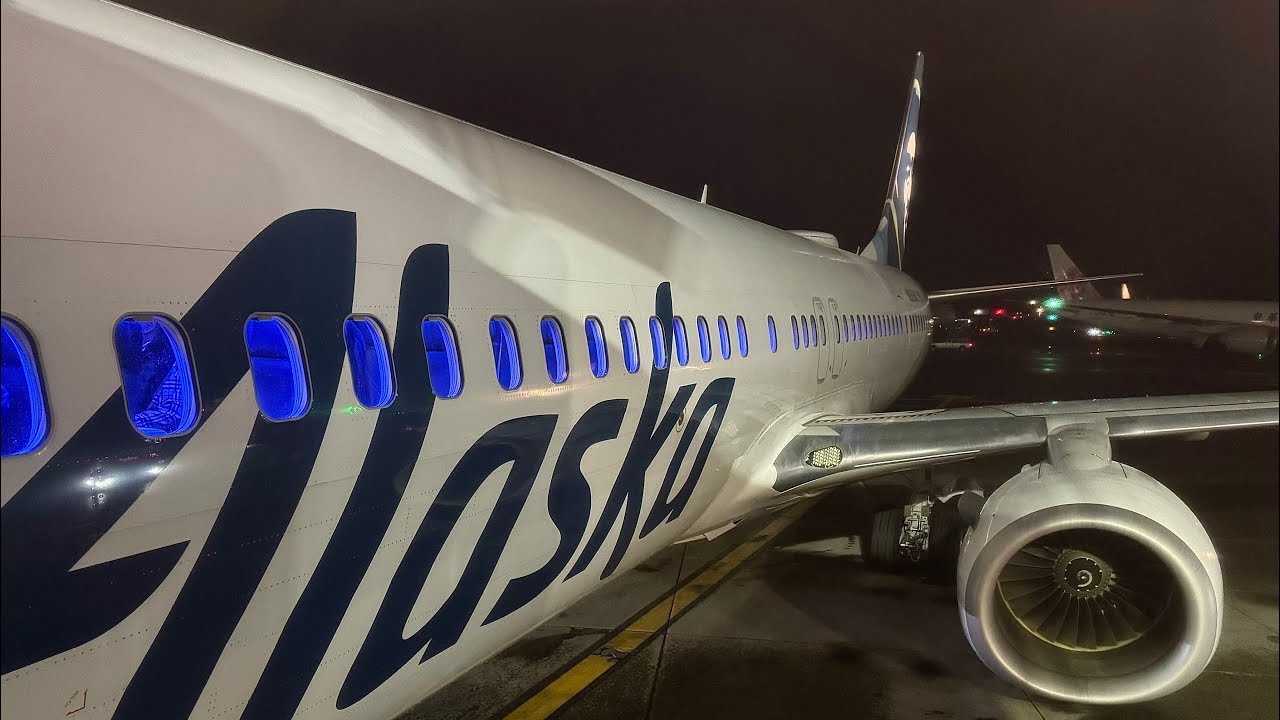 FANTASTIC TRIP REPORT!! ANC-LAX PREMIUM CLASS ALASKA 737-900ER + SPOTTING AT H HOTEL!! 