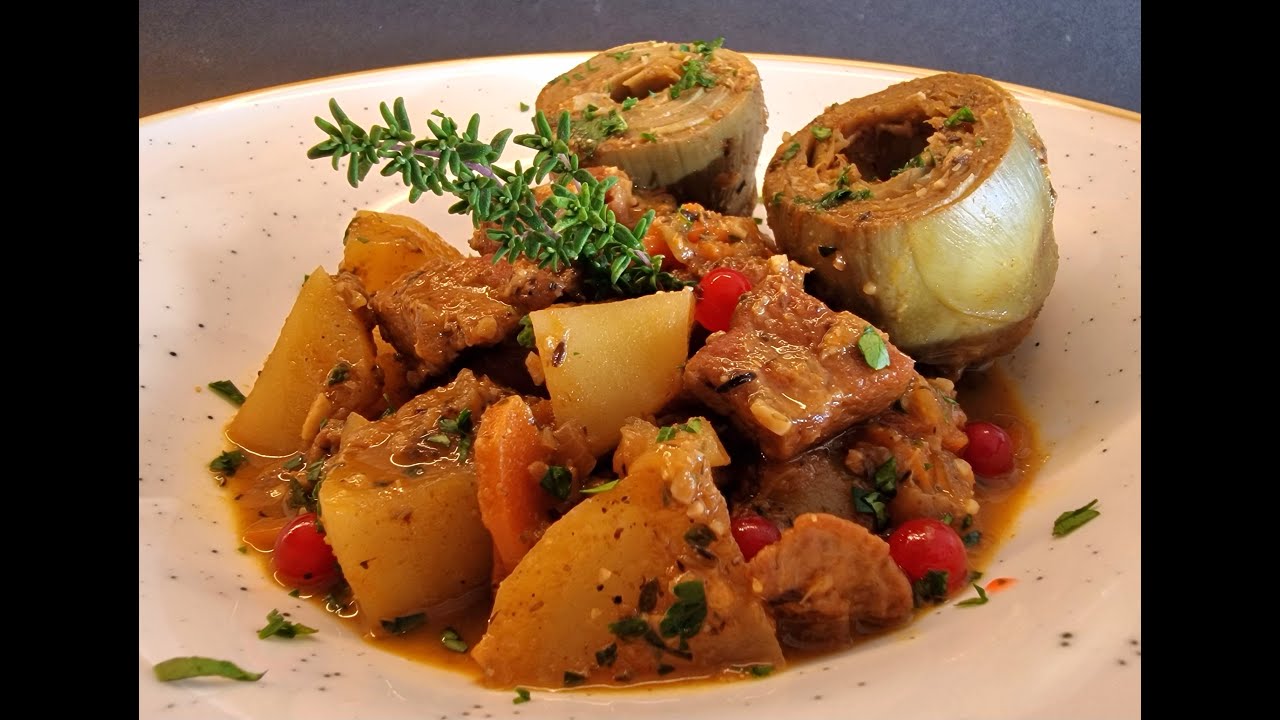 Cassola de Coll de Porc amb Carxofes i Patates