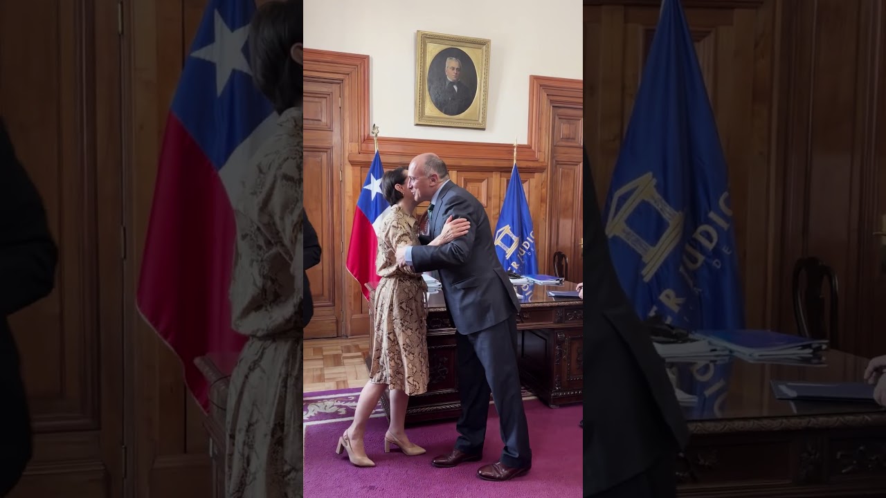 Presidenta de la Corte Suprema, Gloria Ana Chevesich, tom&oacute; juramento al ministro Juan Crist&oacute;bal Mera