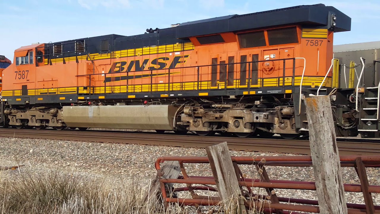 Fast MONSTER sand train, 3 mid train dpu's, H2 gevo, executive Mac and a AC44C4M with snow on it!