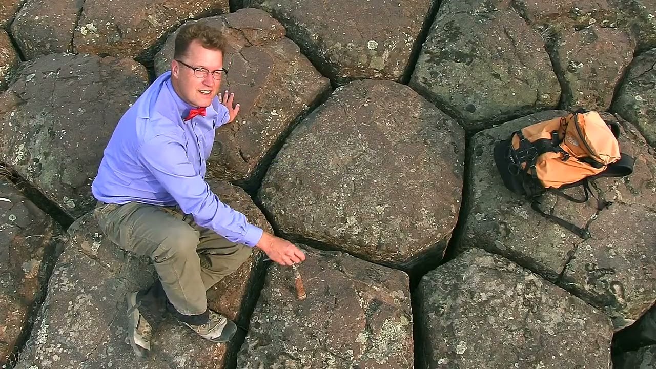 Columnar Basalt - 2 Minute Geology