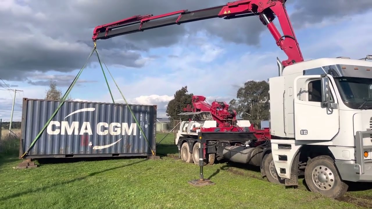 Winter Mud Recovery & Container Placement | 2x20ft Unloaded with Argosy Effer Crane | Red Tow
