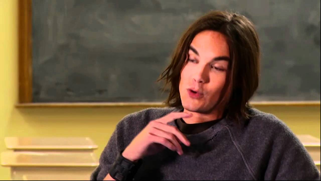 Pretty Little Liars - Ask Tyler Blackburn