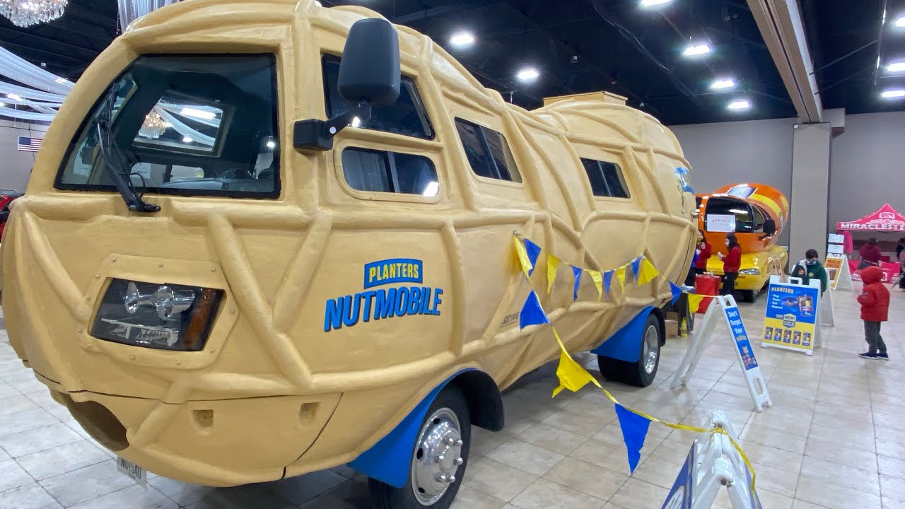 Oscar Mayer Weinermobile vs Planters Nutmobile