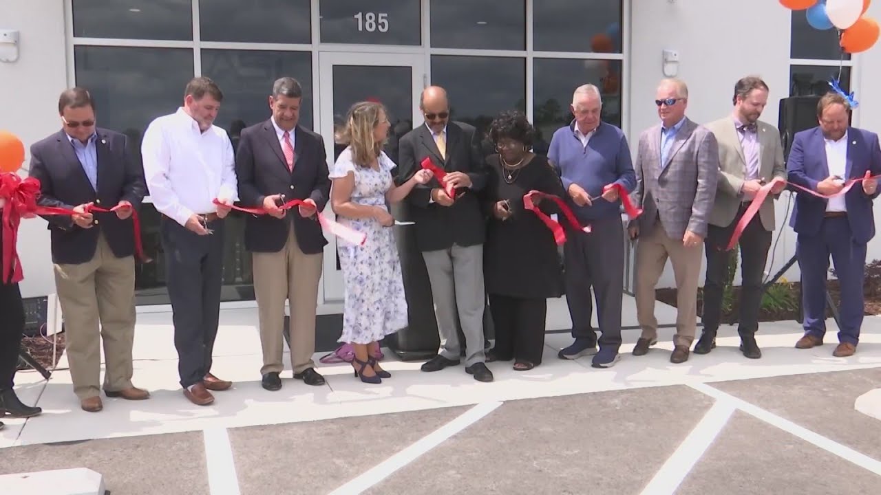 Aeronautical Systems Inc. holds ribbon-cutting ceremony in New Bern