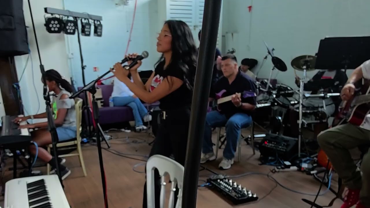 Cover -  La playa  Daniela  Velasquez  concierto 14 Junio 2025  Estudiantes de Musica  London