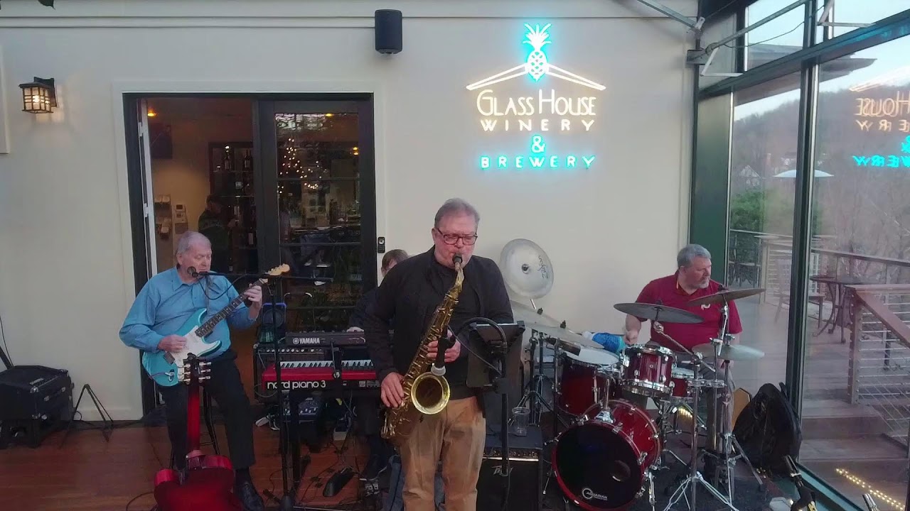 The Michael Elswick Gathering at Glass House Winery & Brewery