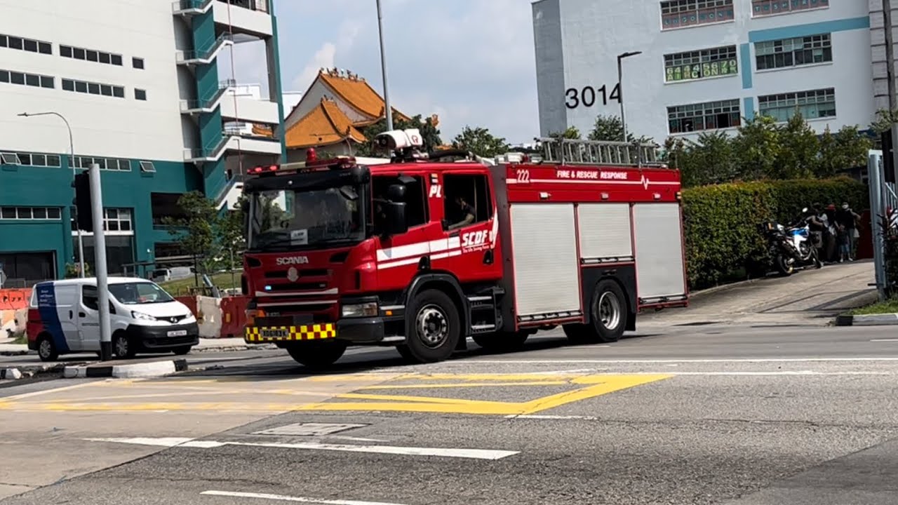 TWO-TONE SIREN! - [TURNOUT] SCDF PL222E, A221