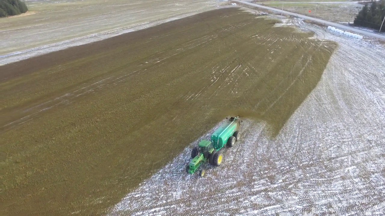 Spreading manure - 12/19/18