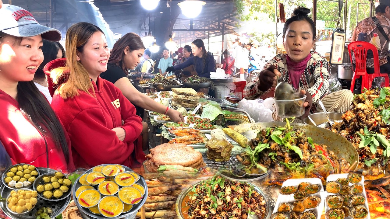 Best Cambodian Street Food - Weekend Countryside, Night Street Walk @ Walking Boeung Trabek Market